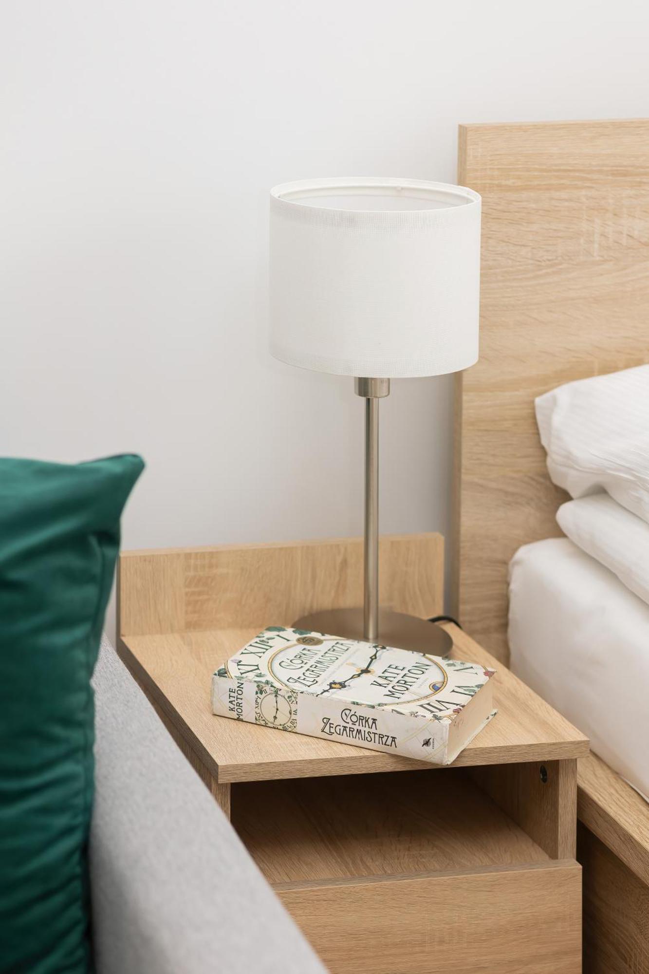 Bright Apartment Warsaw Srodmiescie By Noclegi Renters Bagian luar foto